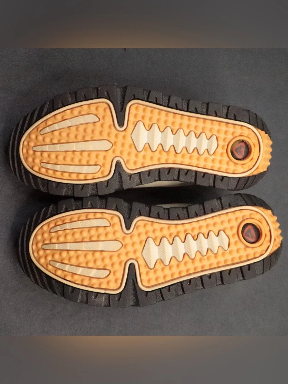 Vintage 2000 Nike ACG Izy Zip Slip On Moccasins Cream Beige Mens Size 11 Y2K